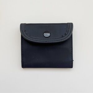 Esprit Black Wallet Snap Closure Minimalist Vintage 90s Y2K sporty compact
